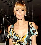 Would You Wear Bold Florals Like Molly Sims?